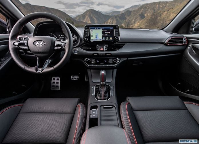 2019 Hyundai Elantra GT N-line - фотография 10 из 28 2019 Hyundai Elantra GT N-line - фотография 10 из 28