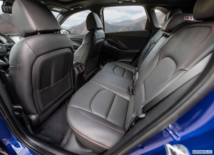 2019 Hyundai Elantra GT N-line - фотография 13 из 28 2019 Hyundai Elantra GT N-line - фотография 13 из 28