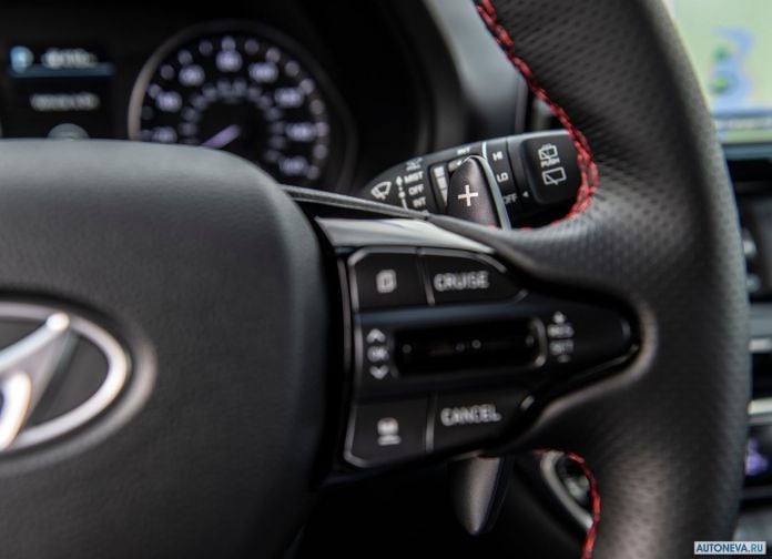 2019 Hyundai Elantra GT N-line - фотография 16 из 28 2019 Hyundai Elantra GT N-line - фотография 16 из 28