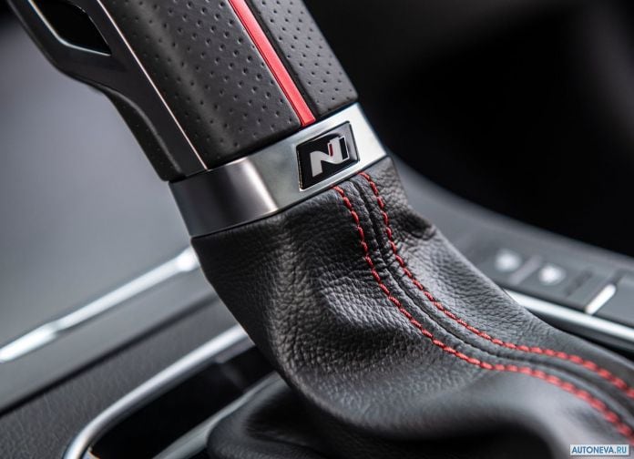2019 Hyundai Elantra GT N-line - фотография 17 из 28 2019 Hyundai Elantra GT N-line - фотография 17 из 28