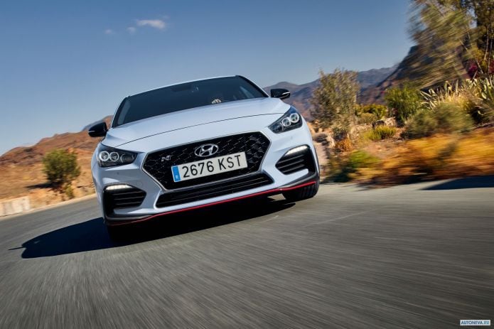 2019 Hyundai i30 Fastback N - фотография 1 из 40 2019 Hyundai i30 Fastback N - фотография 1 из 40