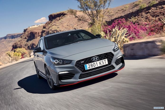 2019 Hyundai i30 Fastback N - фотография 2 из 40 2019 Hyundai i30 Fastback N - фотография 2 из 40