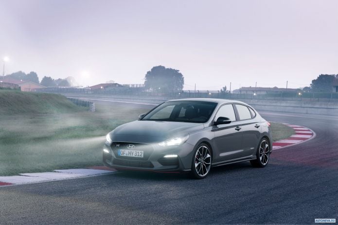 2019 Hyundai i30 Fastback N - фотография 9 из 40 2019 Hyundai i30 Fastback N - фотография 9 из 40