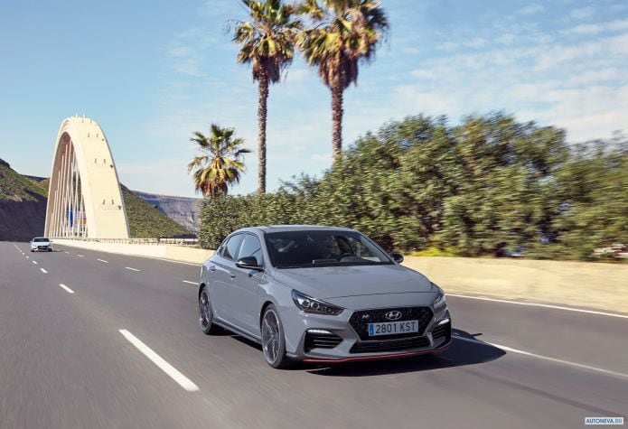 2019 Hyundai i30 Fastback N - фотография 13 из 40
