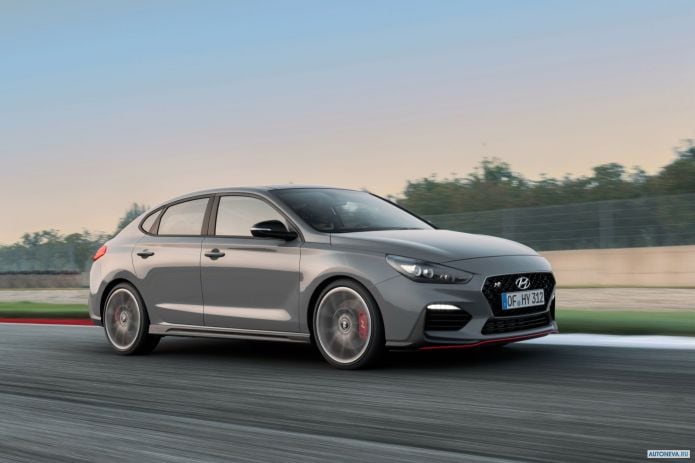 2019 Hyundai i30 Fastback N - фотография 18 из 40