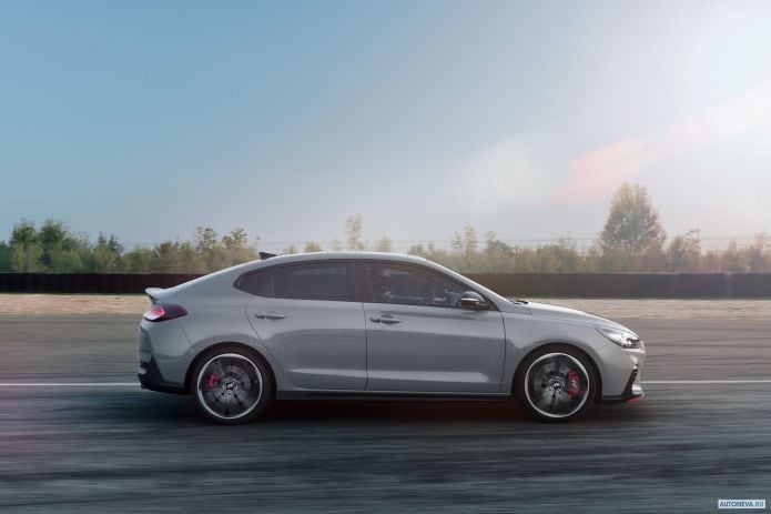 2019 Hyundai i30 Fastback N - фотография 21 из 40