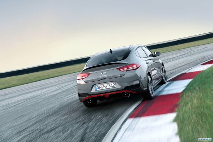 2019 Hyundai i30 Fastback N - фотография 26 из 40