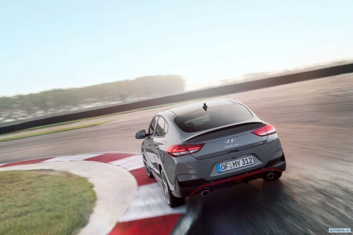 2019 Hyundai i30 Fastback N - фотография 27 из 40 2019 Hyundai i30 Fastback N - фотография 27 из 40