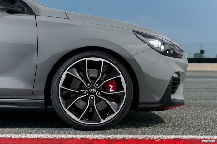 2019 Hyundai i30 Fastback N - фотография 40 из 40 2019 Hyundai i30 Fastback N - фотография 40 из 40