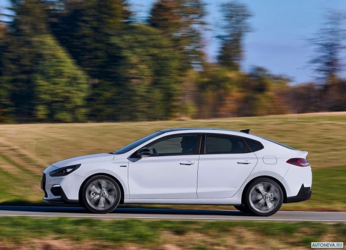 2019 Hyundai i30 Fastback N Line - фотография 6 из 22 2019 Hyundai i30 Fastback N Line - фотография 6 из 22