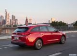hyundai_2019_i30_wagon_010.jpg