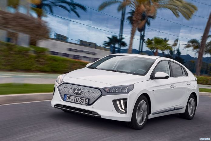 2020 Hyundai Ioniq Electric - фотография 9 из 29