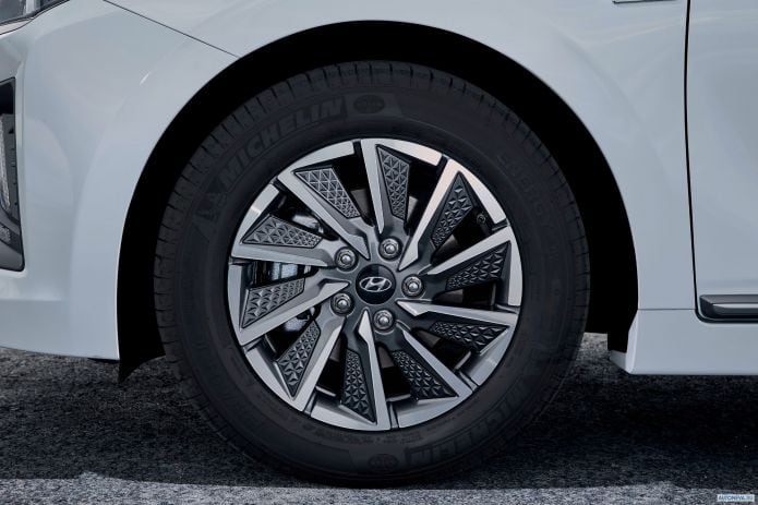 2020 Hyundai Ioniq Electric - фотография 28 из 29 2020 Hyundai Ioniq Electric - фотография 28 из 29