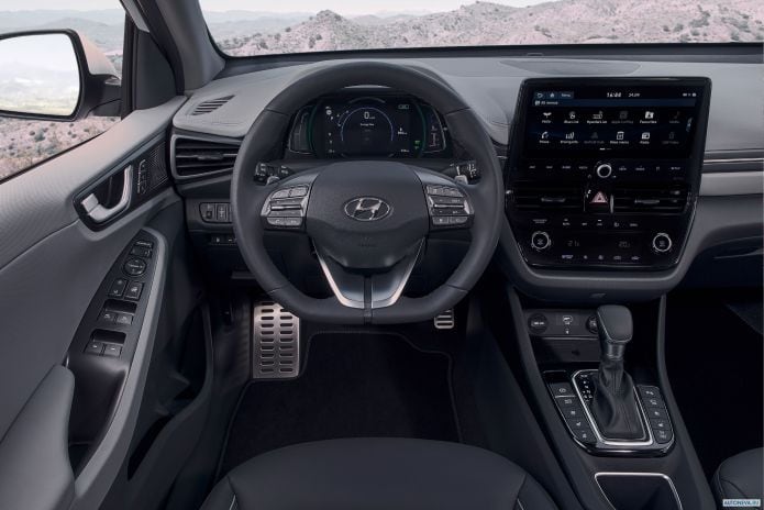2020 Hyundai Ioniq - фотография 16 из 23 2020 Hyundai Ioniq - фотография 16 из 23
