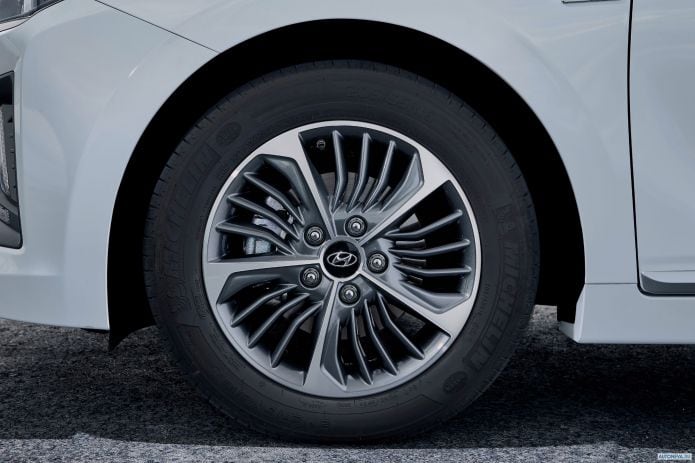 2020 Hyundai Ioniq - фотография 22 из 23 2020 Hyundai Ioniq - фотография 22 из 23