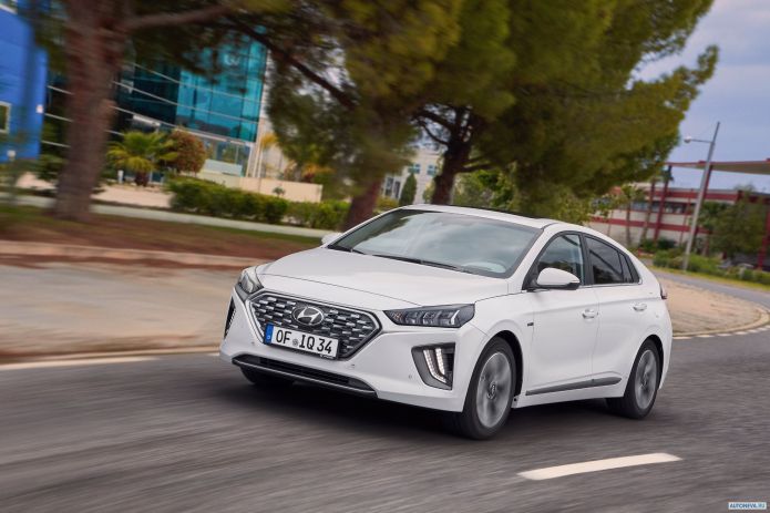 2020 Hyundai Ioniq plug-in - фотография 6 из 24 2020 Hyundai Ioniq plug-in - фотография 6 из 24