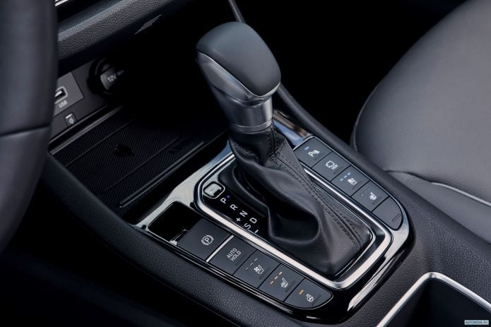 2020 Hyundai Ioniq plug-in - фотография 20 из 24 2020 Hyundai Ioniq plug-in - фотография 20 из 24