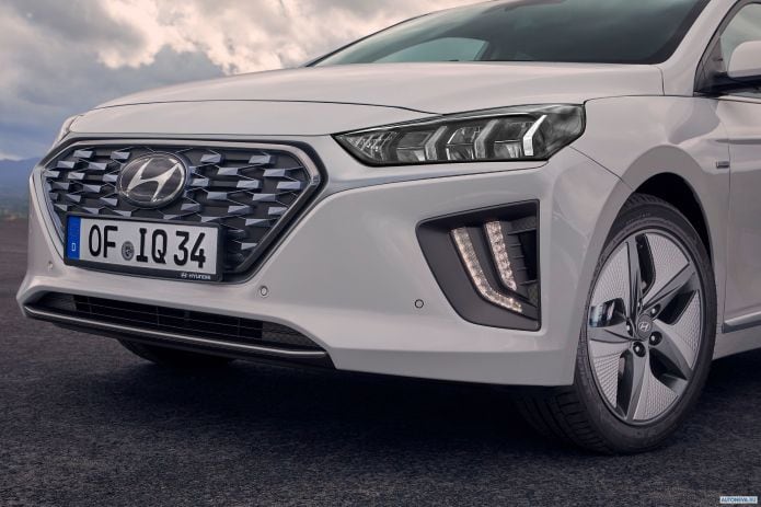 2020 Hyundai Ioniq plug-in - фотография 24 из 24 2020 Hyundai Ioniq plug-in - фотография 24 из 24