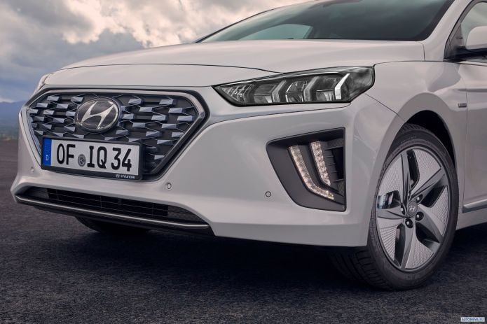 2020 Hyundai Ioniq plug-in - фотография 24 из 24