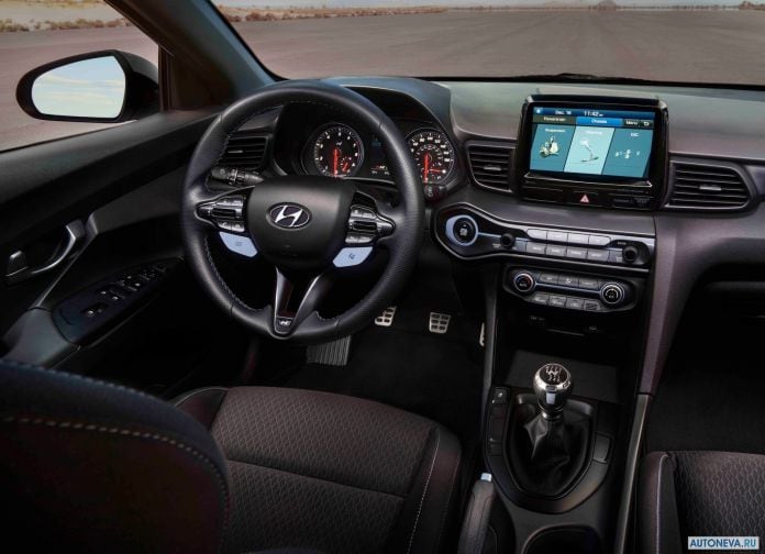 2019 Hyundai Veloster N - фотография 29 из 47