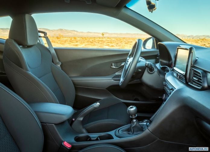 2019 Hyundai Veloster N - фотография 31 из 47