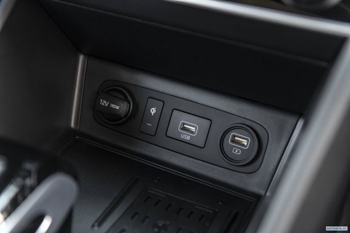 2020 Hyundai Sonata Hybrid NA - фотография 14 из 40 2020 Hyundai Sonata Hybrid NA - фотография 14 из 40