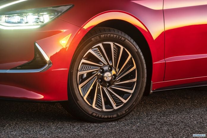 2020 Hyundai Sonata Hybrid NA - фотография 40 из 40 2020 Hyundai Sonata Hybrid NA - фотография 40 из 40