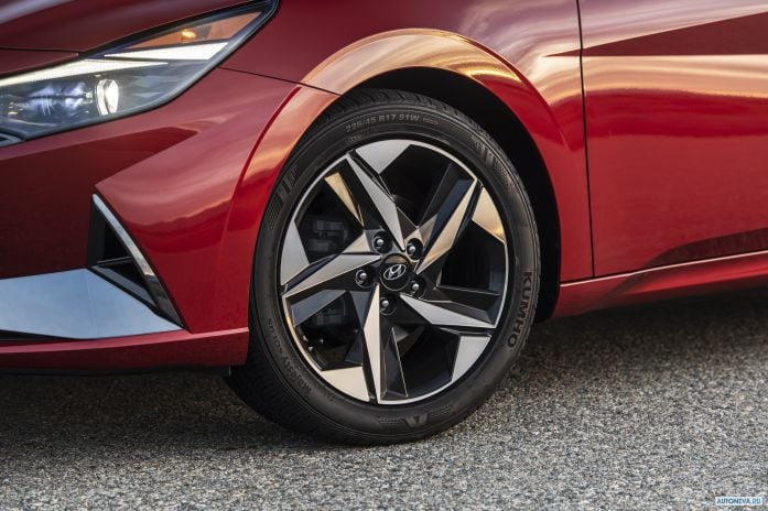 2021 Hyundai Elantra NA - фотография 28 из 34 2021 Hyundai Elantra NA - фотография 28 из 34