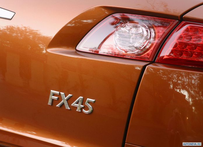 2003 Infiniti FX45 - фотография 23 из 25