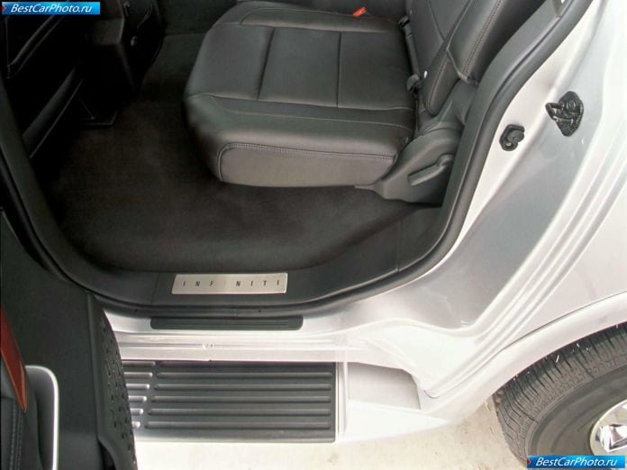 2004 Infiniti Qx56 - фотография 19 из 28