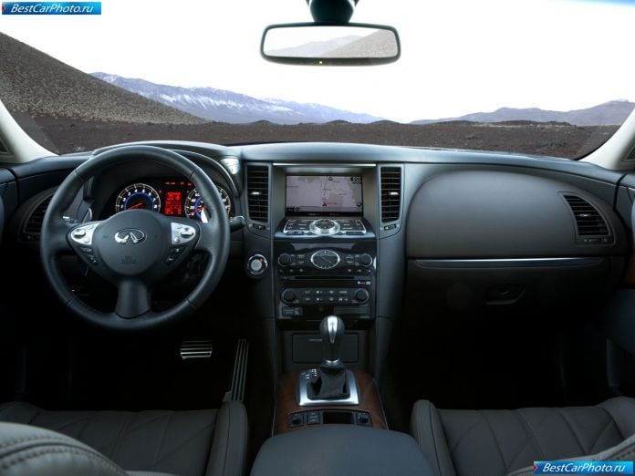 2009 Infiniti Fx35 - фотография 10 из 19