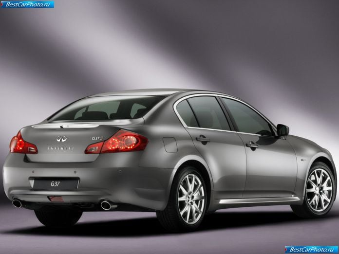 2009 Infiniti G37 - фотография 17 из 28