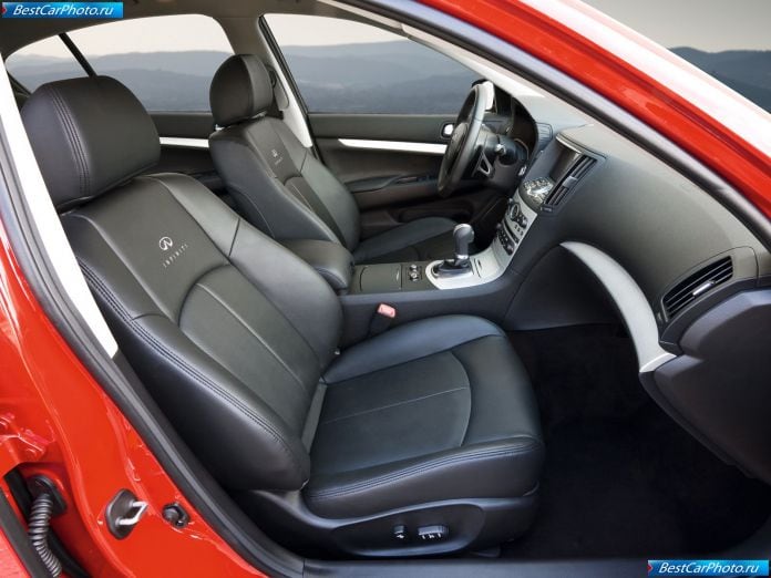 2009 Infiniti G37 - фотография 19 из 28