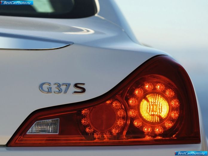 2009 Infiniti G37 Coupe - фотография 16 из 19