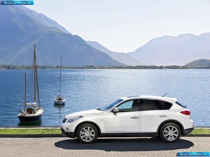 2011 Infiniti Ex30d - фотография 8 из 28