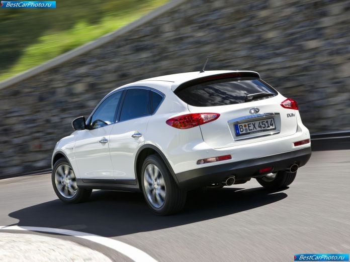 2011 Infiniti Ex30d - фотография 10 из 28