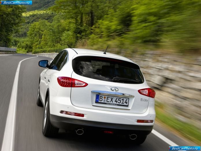 2011 Infiniti Ex30d - фотография 13 из 28