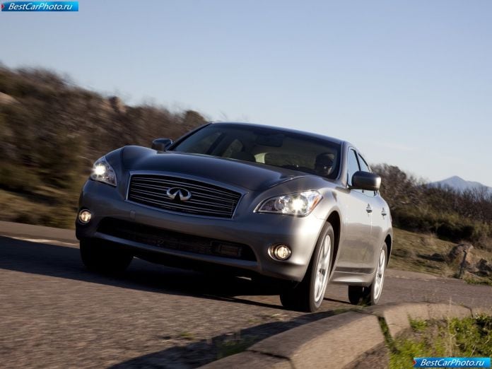2011 Infiniti M - фотография 4 из 66