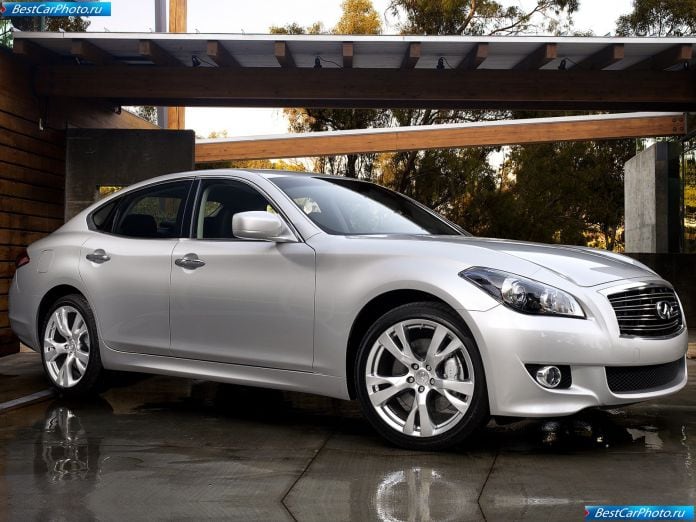 2011 Infiniti M - фотография 14 из 66