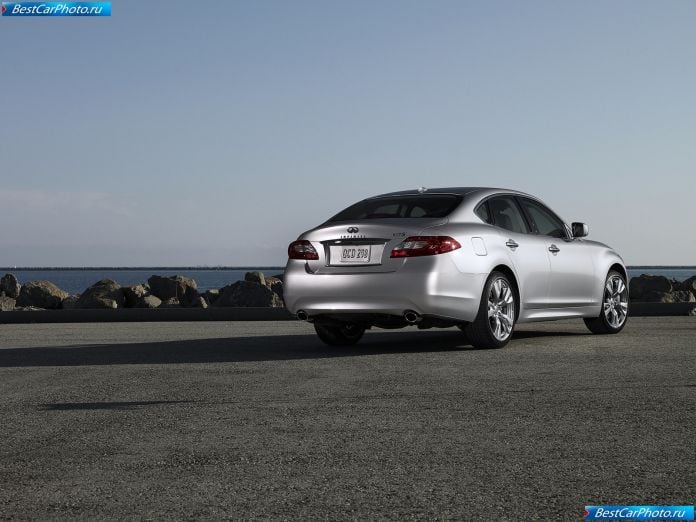 2011 Infiniti M - фотография 25 из 66