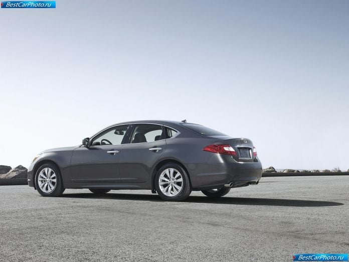 2011 Infiniti M - фотография 29 из 66