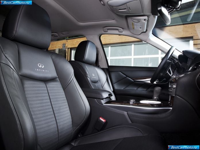 2011 Infiniti M - фотография 42 из 66