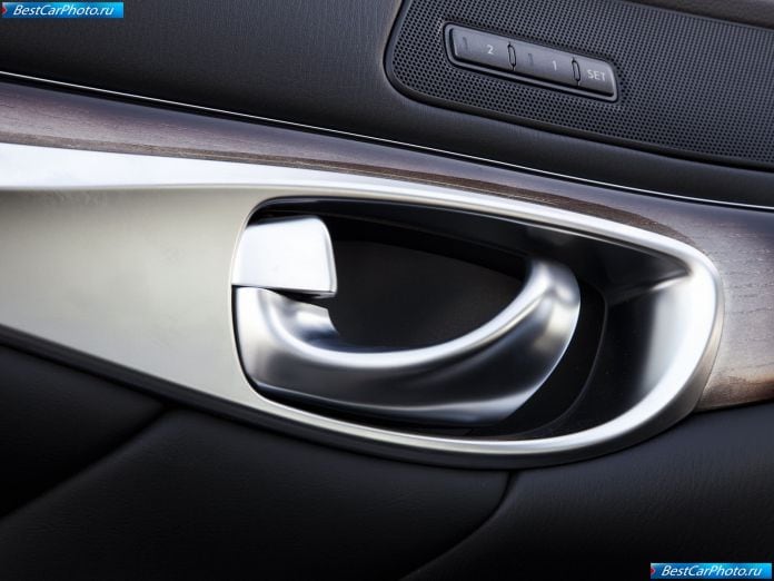 2011 Infiniti M - фотография 50 из 66