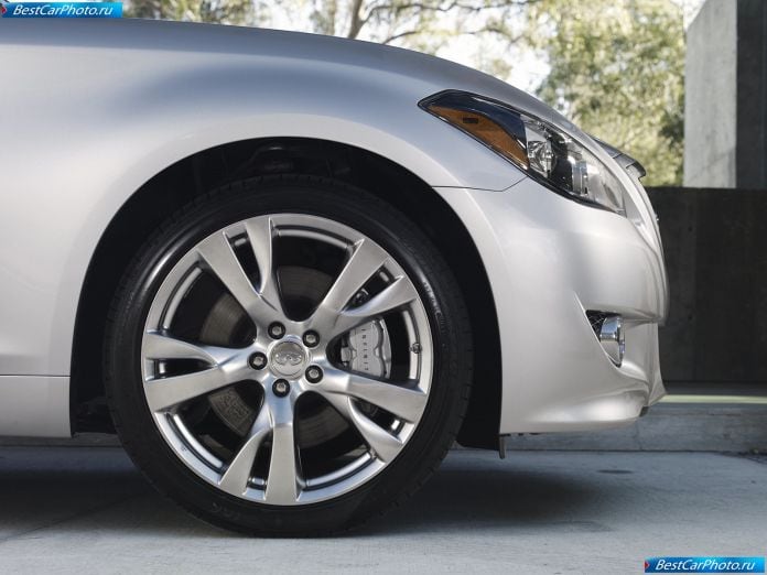 2011 Infiniti M - фотография 53 из 66