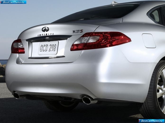 2011 Infiniti M - фотография 54 из 66