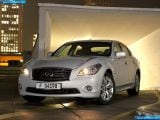 infiniti_2011-m35h_1600x1200_015.jpg