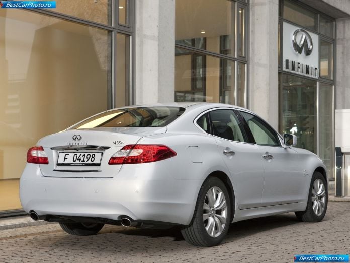 2011 Infiniti M35h - фотография 30 из 79