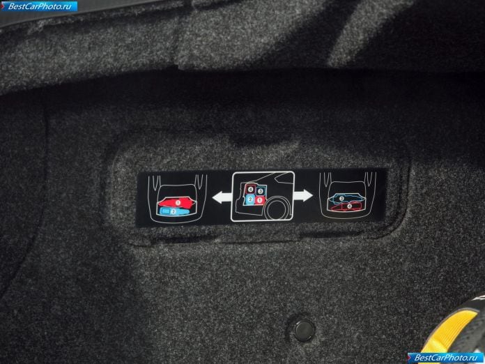 2011 Infiniti M35h - фотография 58 из 79