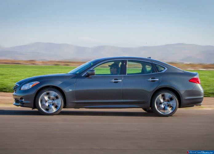 2013 Infiniti Q70 - фотография 8 из 11