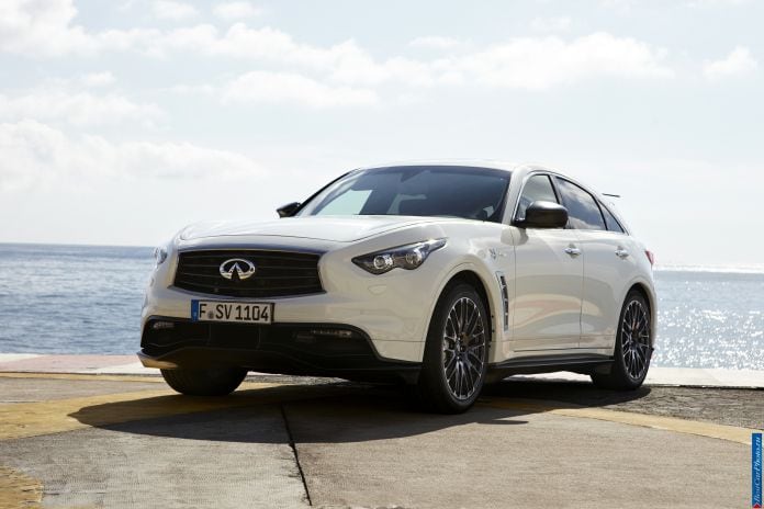 2013 Infiniti FX Vettel Edition - фотография 3 из 64